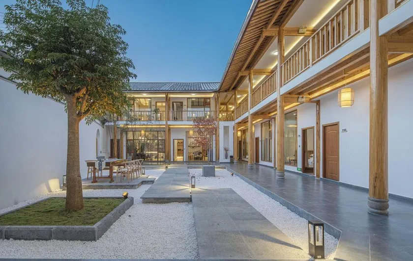 Phoenix Hot Spring Resort - Image 1