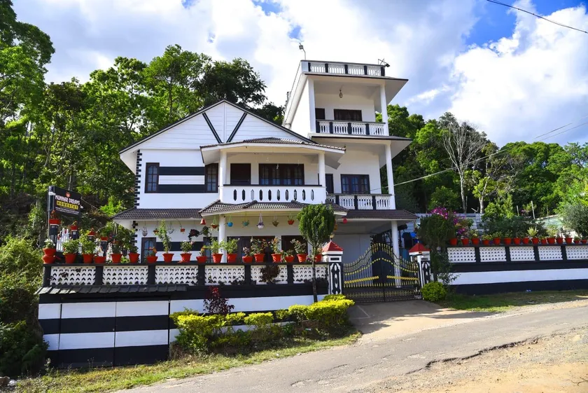 Munnar Dreams Homestay For Kolukkumalai Tourists - Image 1