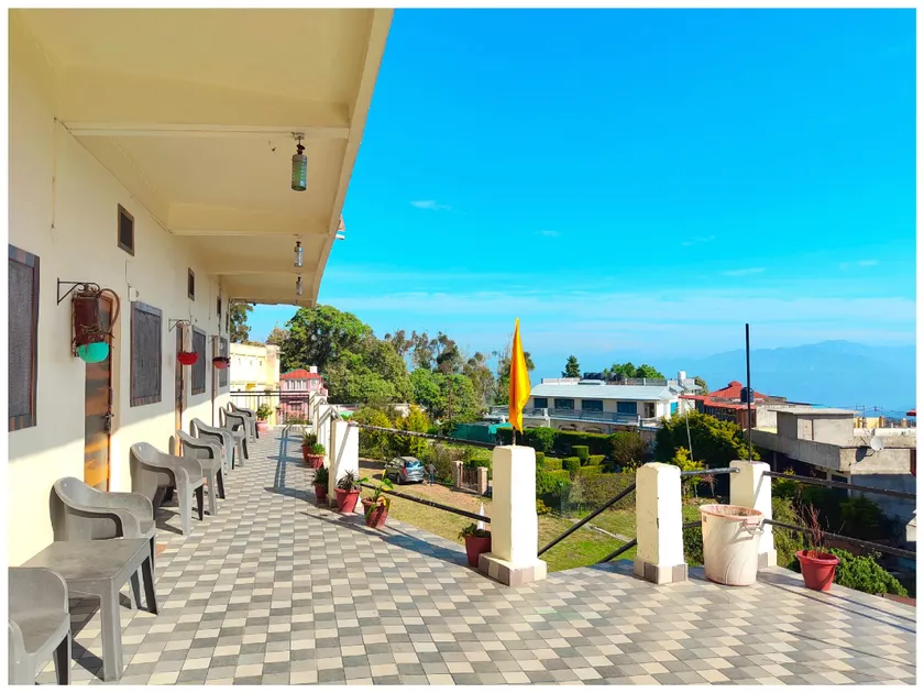 Goroomgo Tribhuwan Mall Road Ranikhet - Mountain View - Image 1