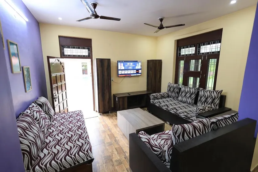 Entire Private Villa with Pool & Lawn Near Jaipur - Image 1