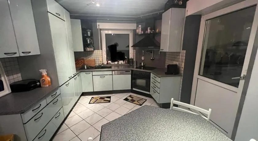 Benk 24H Apartment Nr 1 Perfekt für bis zu 6 Personen - Image 1