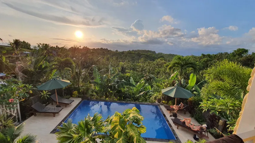 Kelingking Sunset Point Hotel - Image 1