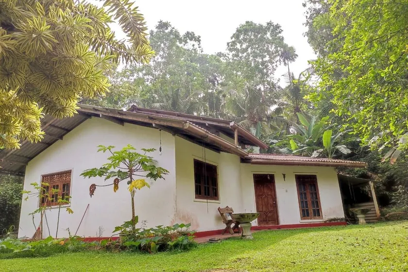 Pleasent Village House - Image 1