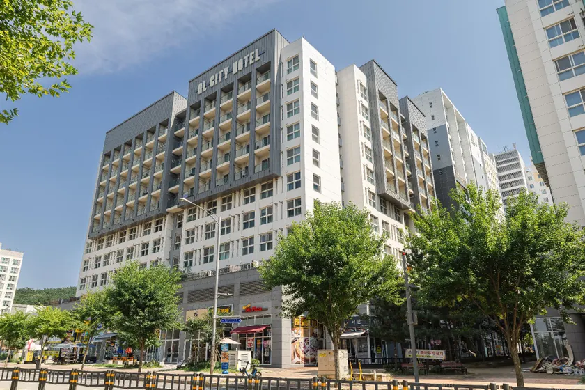 GL City Hotel Incheon Airport - Image 1
