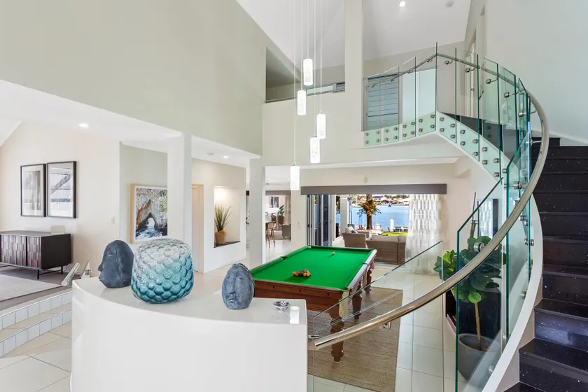 Amazing Canal House with Private Jetty, Gym & Pool - Image 1