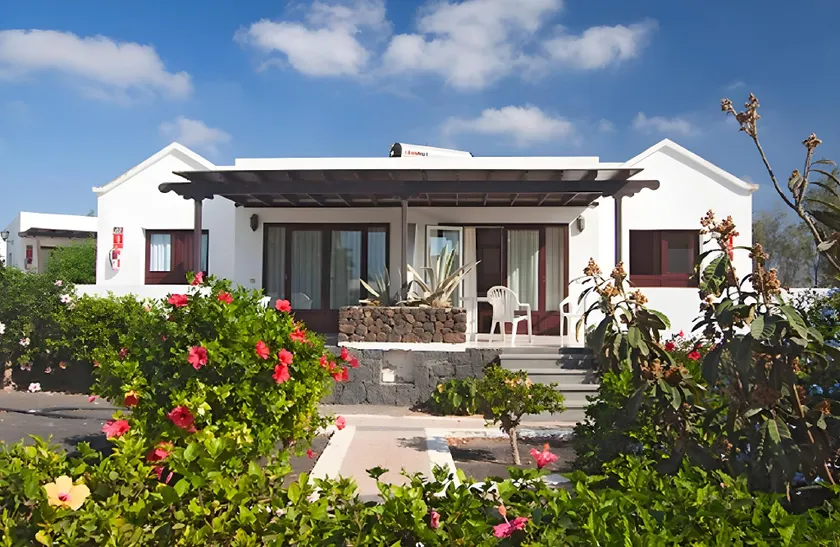 Bungalows Playa Limones - Image 1