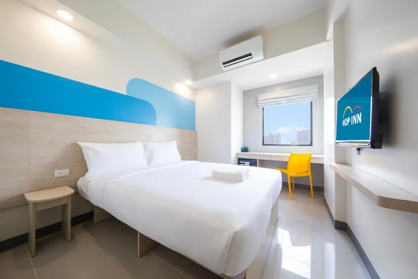 Hop Inn Hotel Davao - Image 1