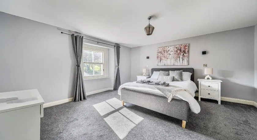 Cosy Apartment above Village Pub - Image 1