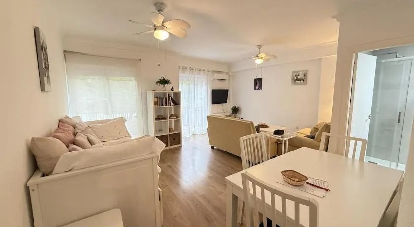 Amador Living Sevilla - Image 1