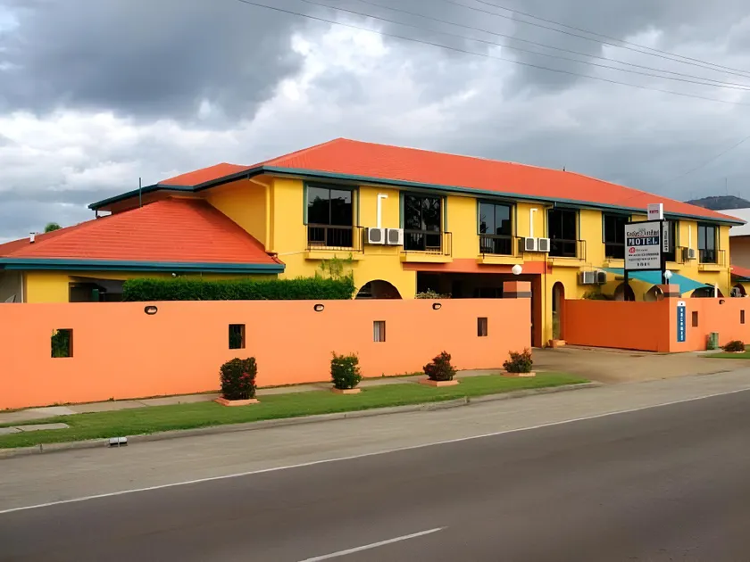 Cedar Lodge Motel - Image 1