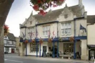 The Snooty Fox - Image 1