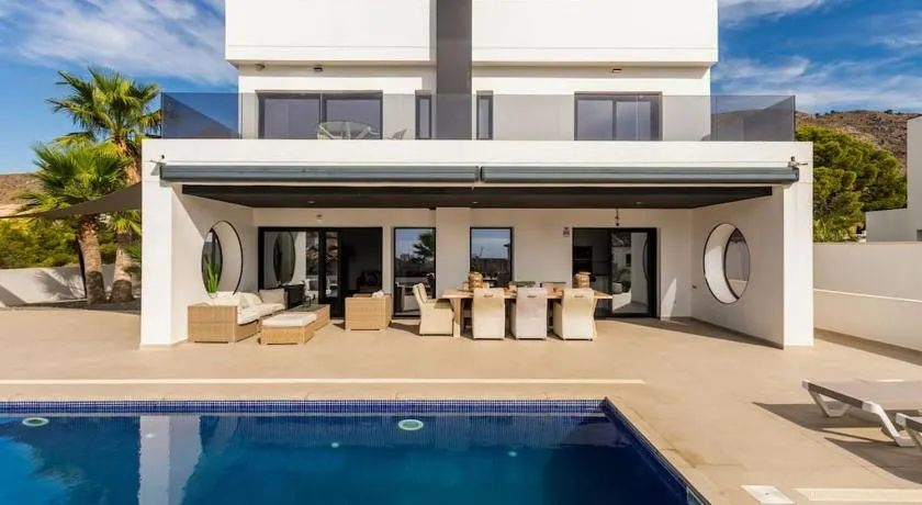 Villa in Finestrat - Image 1