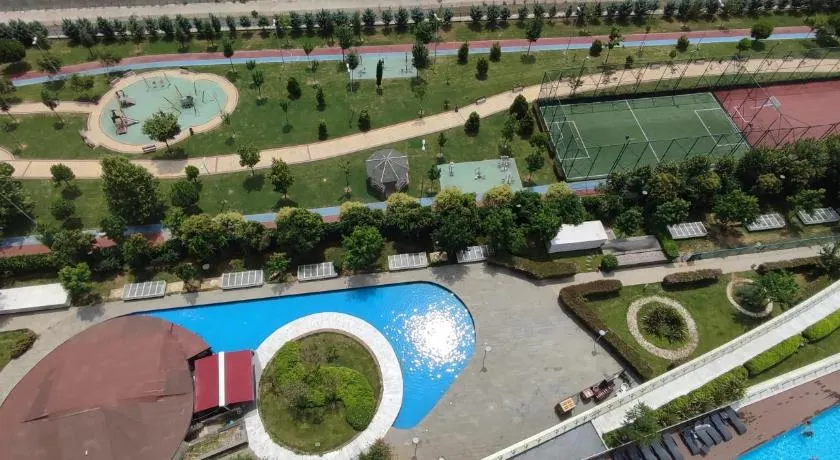 studyo at high flat - Image 1