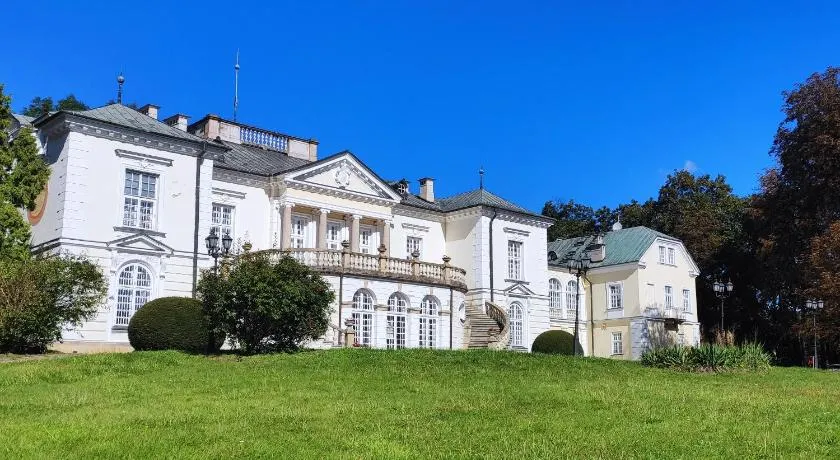 Pokoje Gościnne Pałac w Balicach Instytut Zootechniki PIB - Image 1