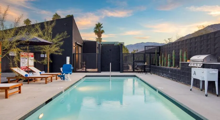 Blackhaus A Buyout by AvantStay 4-Room Retreat - Image 1