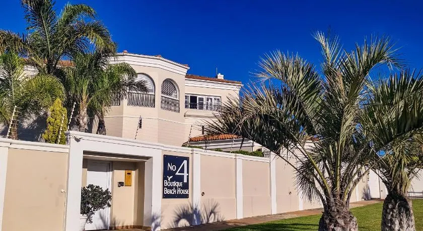 No 4 Boutique Beach House - Image 1