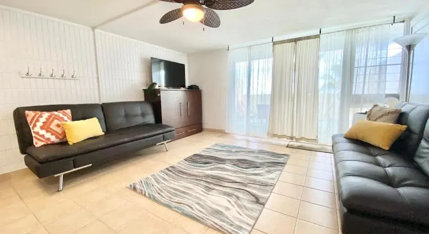 Beachfront Condo With Amazing Views - Image 1