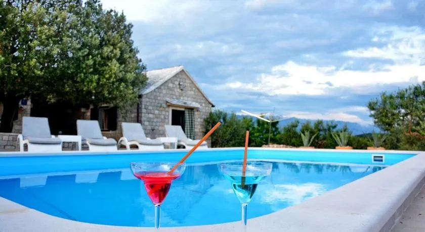 Casa de vacaciones en Pučišća con Terraza, WIFI, Lavadora (887-1) - Image 1