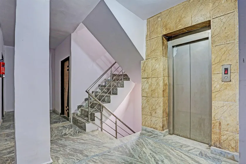 Hotel O Blue Moon Residency - Image 1