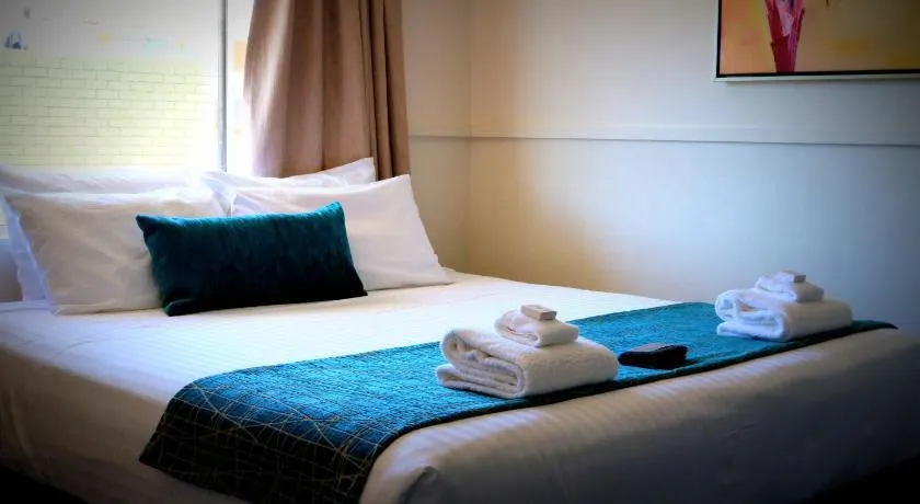 The Commercial Hotel Motel - Image 1