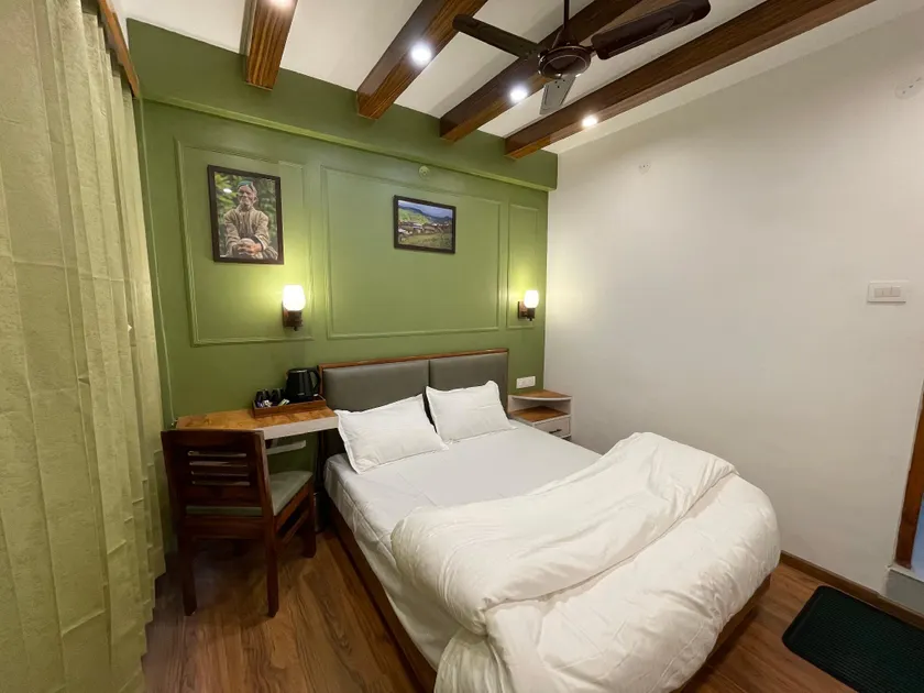Minimalist Home - Image 1