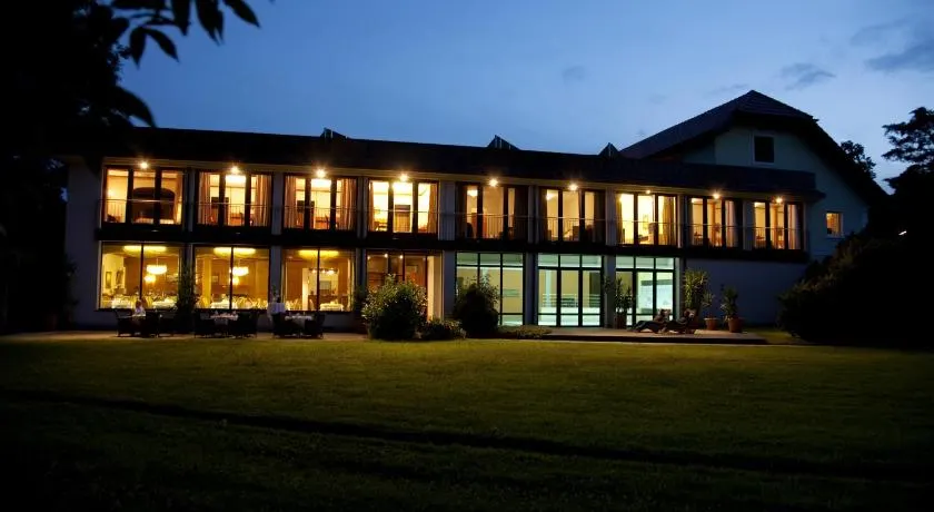Hotel Alhartinger Hof - Image 1