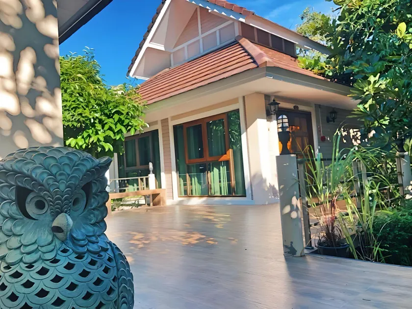 Damnoen Care Resort - Image 1