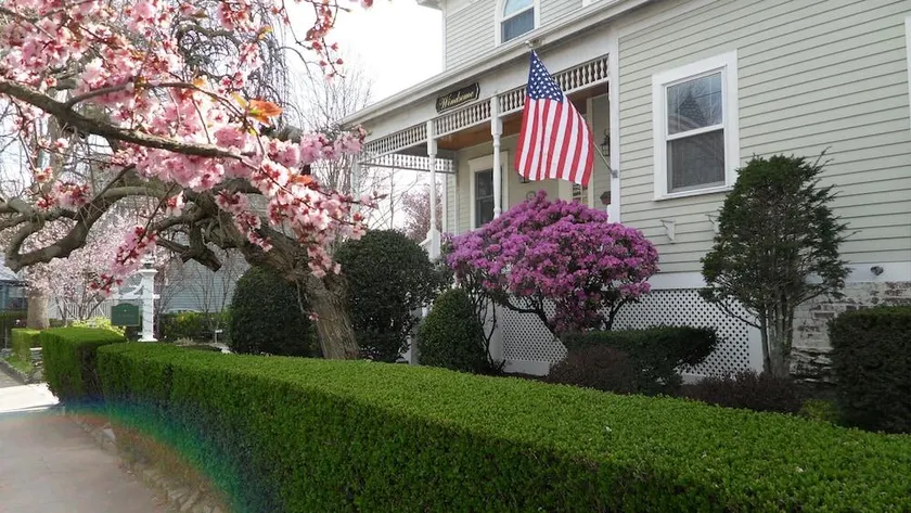 Windsome Bed & Breakfast - Image 1