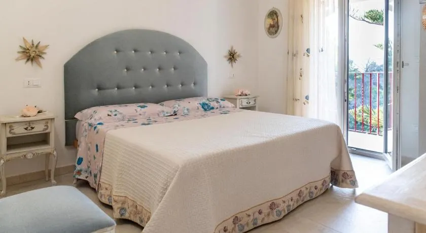 RoRo Home Via Del Mare - Image 1