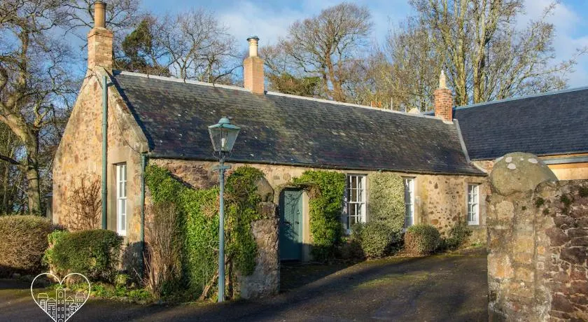 Stunning Stables Cottage in East Lothian Country Estate - Image 1