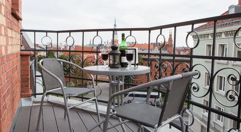 Living Apartments Poznań - Image 1