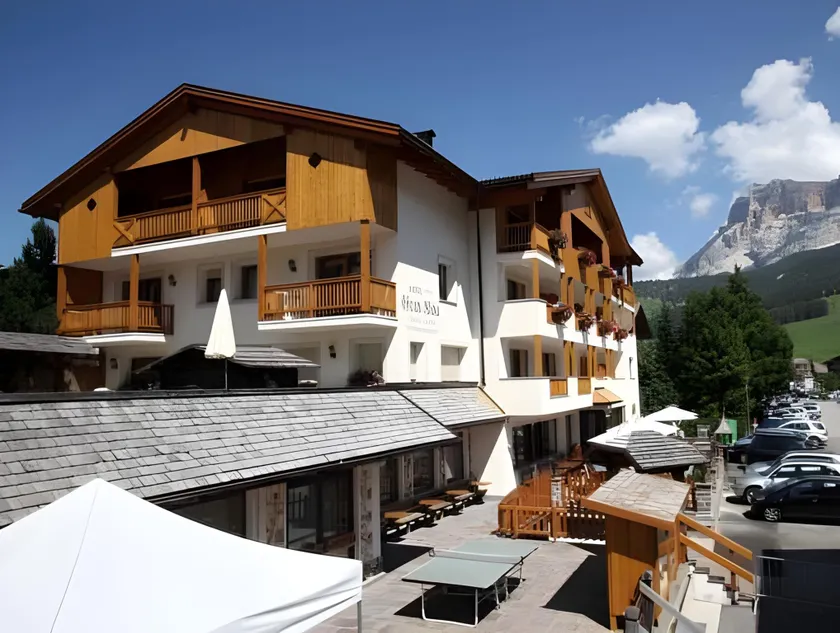 Wellness Hotel Gran Risa***S - Image 1