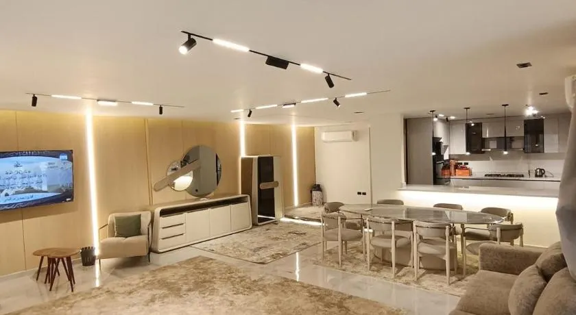 A modern hotel-style apartment - Image 1