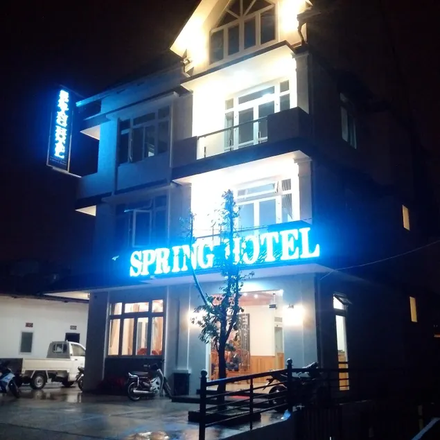 Spring Hotel - Image 1