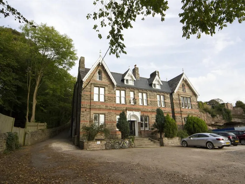 Alton Castle Centre - Image 1