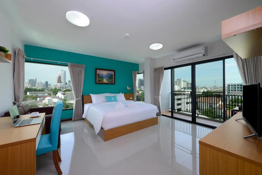 SiRi Ratchada Bangkok - Image 1