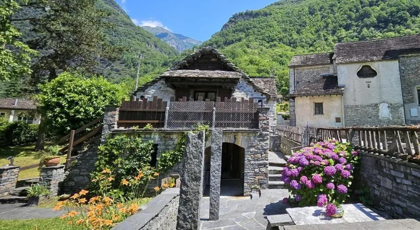 Rustico La Rocca by Fewotessin - Image 1
