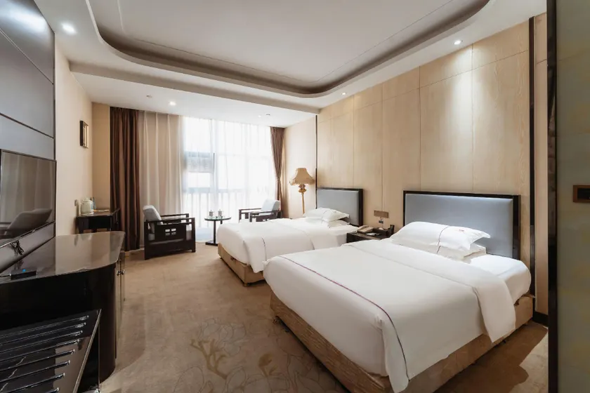 Platinum Hotel International (Heming Avenue Branch) - Image 1