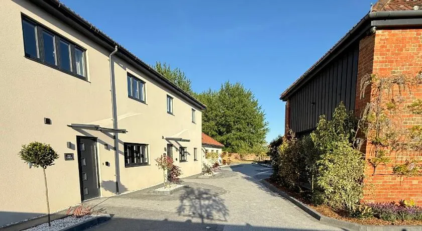 Pine Lodge - Image 1