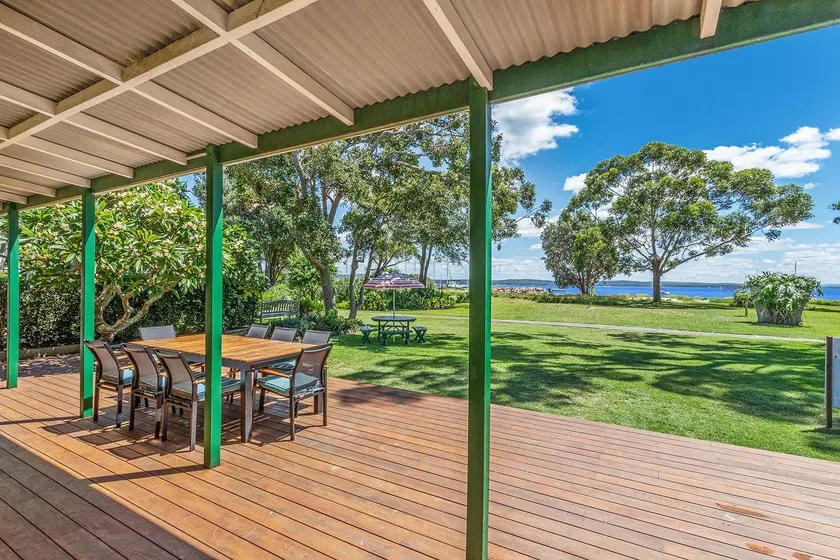 Sandy Shores, 18 Corlette Point Road - Image 1
