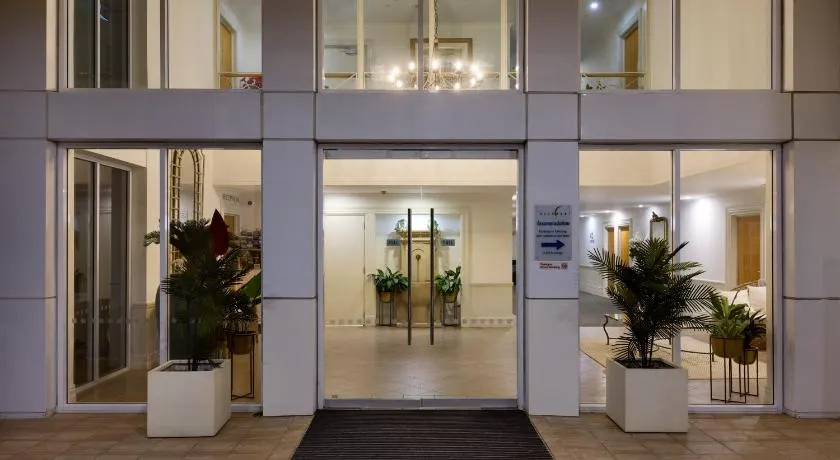 Beaumont Apartments - Image 1