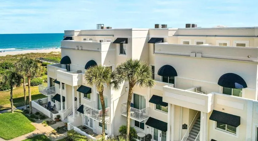 Oceanfront Royal Mansions! Paradise Awaits! - Image 1
