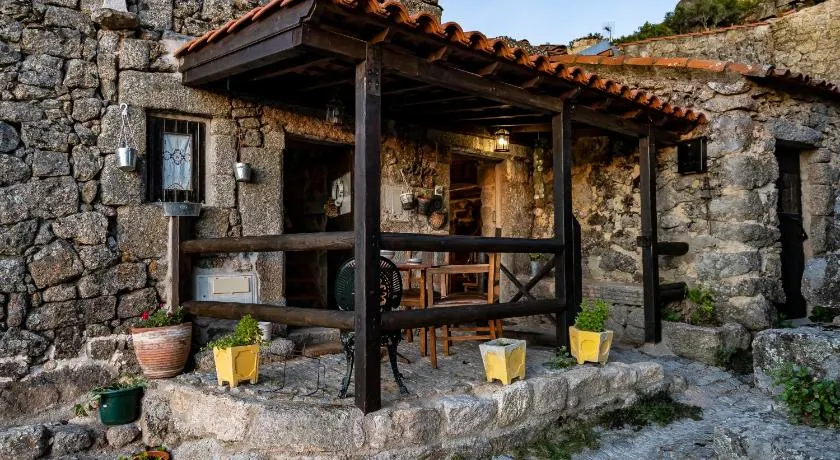 SUN SET HOUSE - Image 1