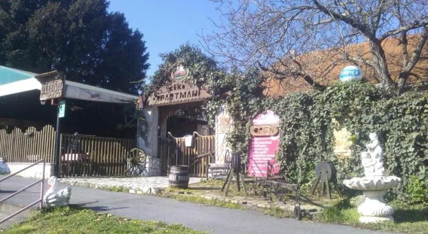 Guesthouse Zeko - Image 1