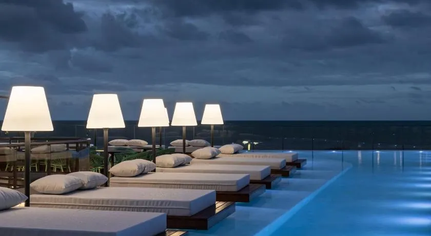 Setai Yacht - Image 1