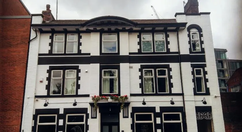 The Crow Inn - Image 1