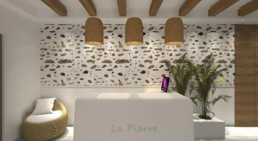 La Pierre - Image 1