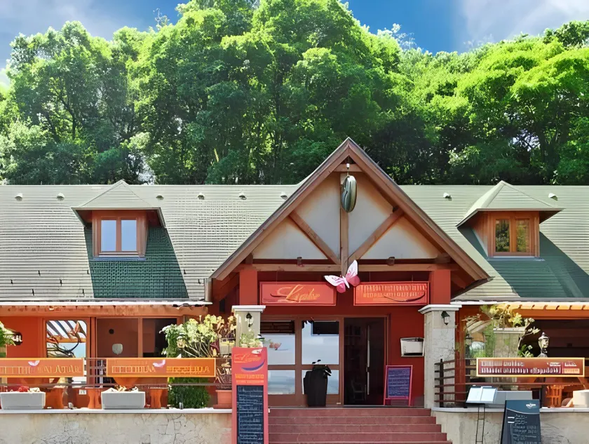 Lepke Apartmanház és Étterem - Image 1