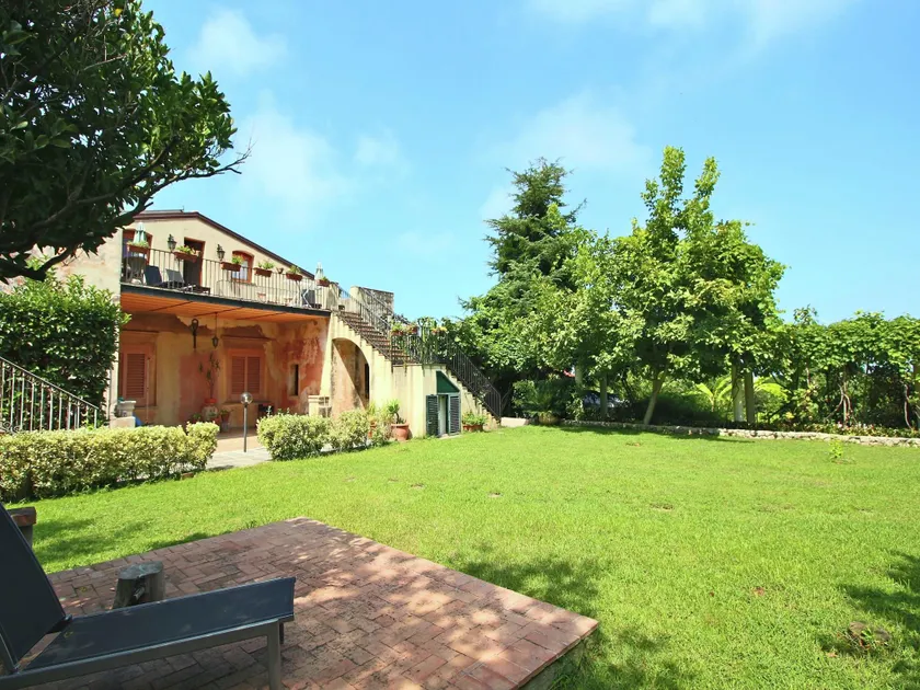 Spacious Mansion in Parghelia near Sea - Image 1