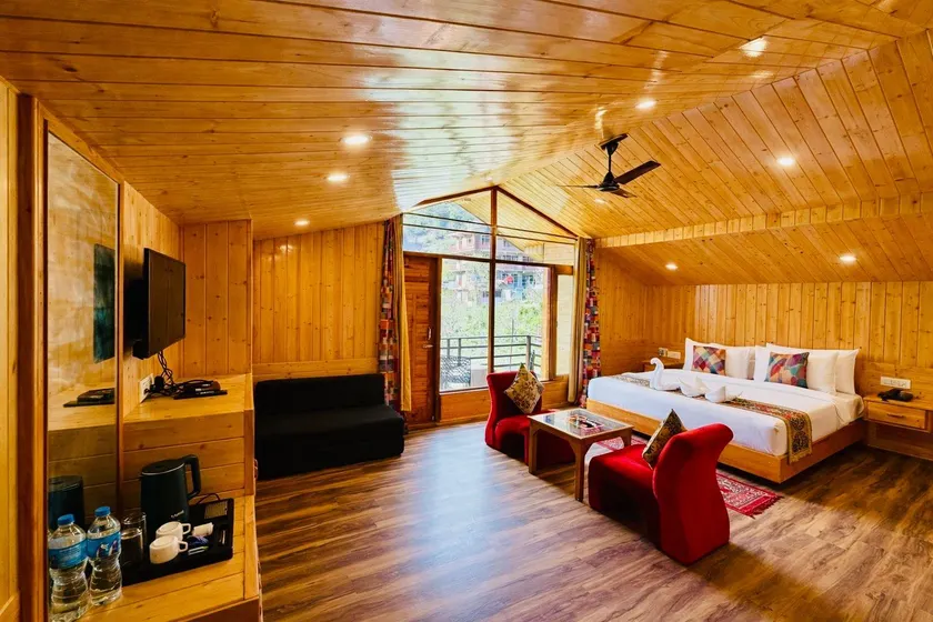 Naina Resort & Cottages - Image 1